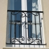 Média réf. 640 (1/1): Appuis de fenêtre en fer forgé, style traditionnel, modèle barreaux volutes 4