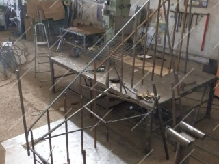 Réalisation d'une rampe d'escalier en fer forgé - étape 1 / 1 Réalisation d'une rampe d'escalier en fer forgé - étape 1 / 1