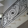 Média réf. 209 (1/6): Rampe d'escalier en fer forgé, style Classique et baroque, modèle Saint Germain feuillage
