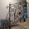 Média réf. 213 (5/6): Rampe d'escalier en fer forgé, style Classique et baroque, modèle Saint Germain feuillage