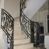 Média réf. 82 (18/21): Rampe d'escalier en fer forgé, style Classique et baroque, modèle Louis XVI et variantes