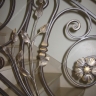 Média réf. 101 (4/5): Rampe d'escalier en fer forgé, style Classique et baroque, modèle Louis XVI feuillage